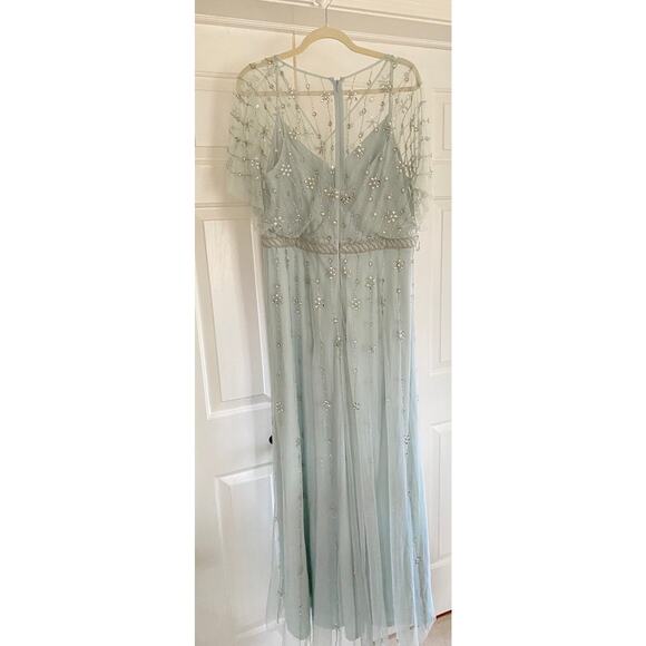 NWOT Mac Duggal Light Blue  Embellished Flutter Sleeve A Line Gown, sz 12 598$ - Picture 3 of 8